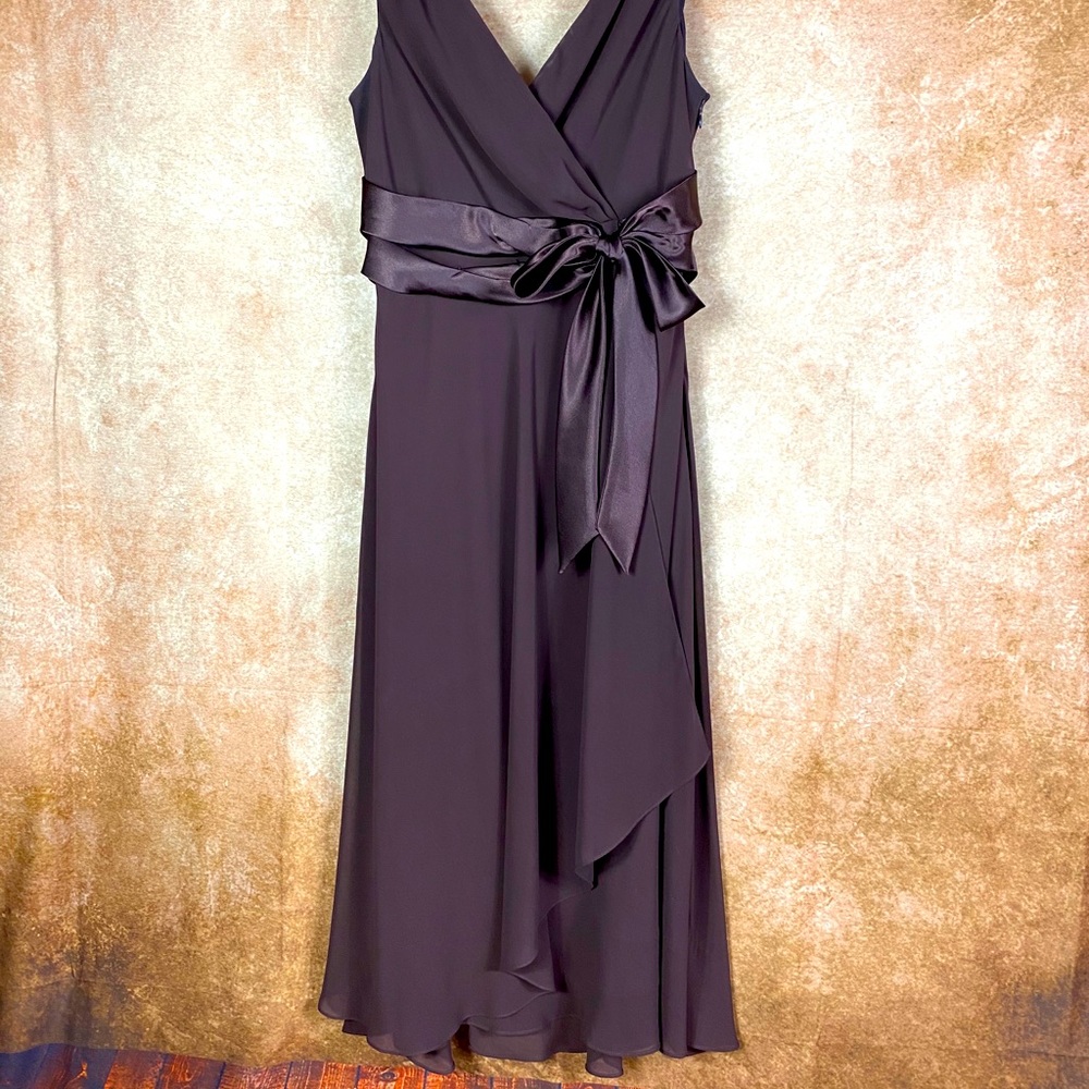 Women’s chiffon style sleeveless dress